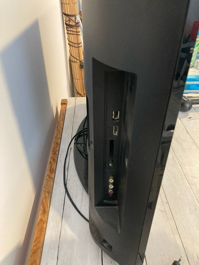 TV Sony Bravia 80x49,5cm