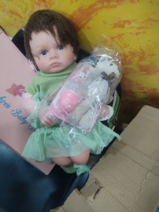 Muñeca reborn bebé