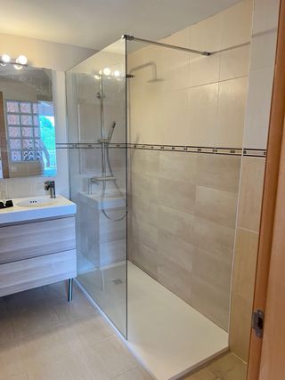 reformas de baño y colocación de parquet