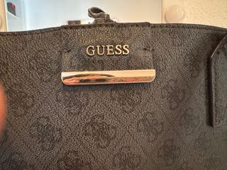 Bolso tote Guess reversible 