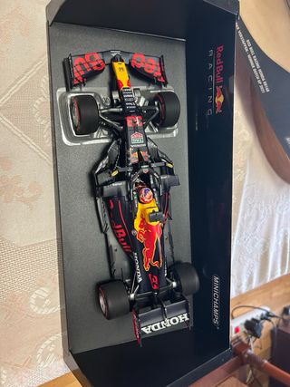 Minichamps 1:18 RB16B Max Verstappen 