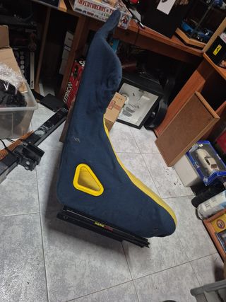 Asiento deportivo MOMO