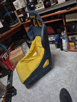 Asiento deportivo MOMO