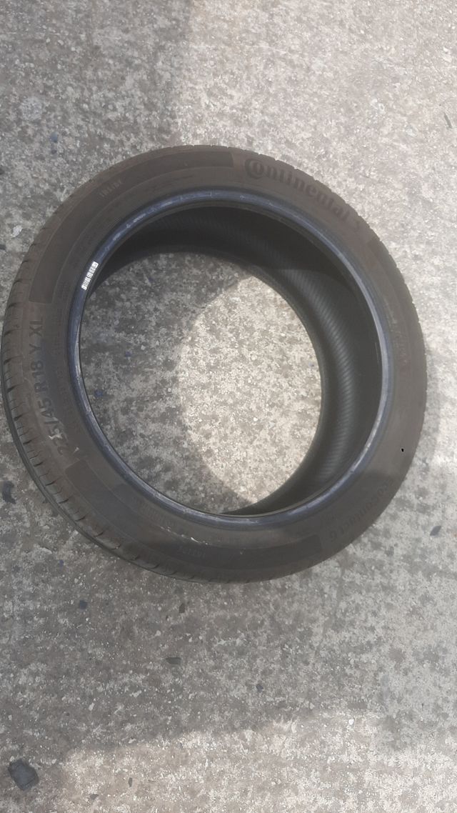 Neumático Continental 225/45R18 95Y XL