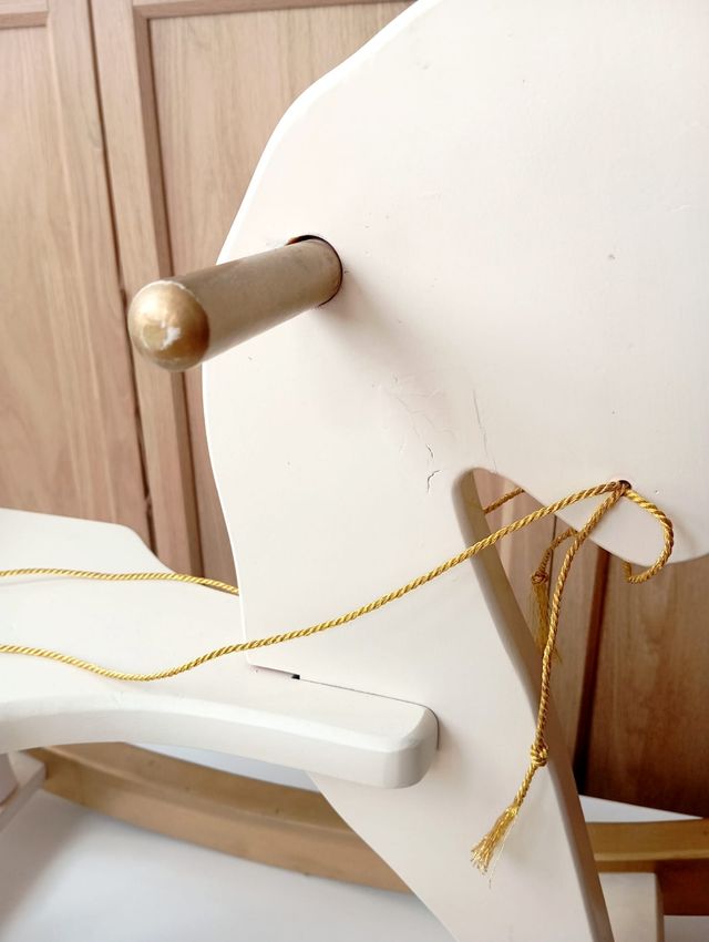 Caballito unicornio balancín blanco y dorado