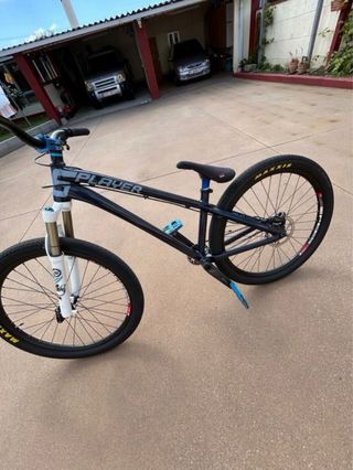 Bicicleta Dirt Jump Dartmoor de 26