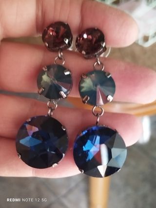 Pendientes largos azules y morados