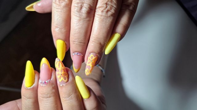 Manicura y pedicura a domicilio