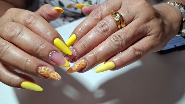 Manicura y pedicura a domicilio