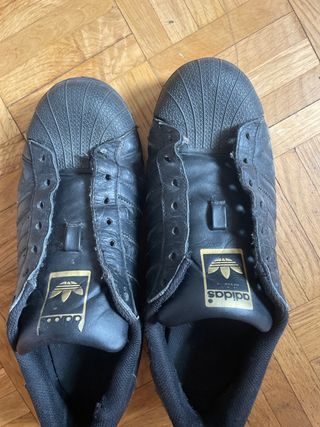 Adidas Superstar negras - usadas