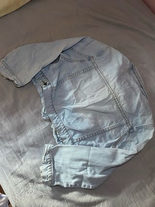 Chaqueta vaquera azul crop