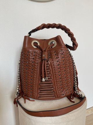 Borsa a secchiello marrone traforata - La Carrie.