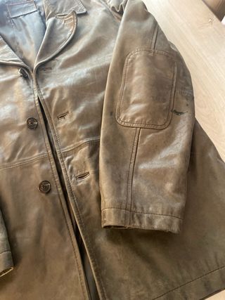 Chaqueta de cuero marrón