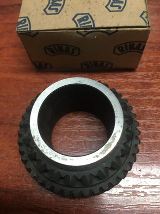 Piñón 4ª Velocidad Seat 600E