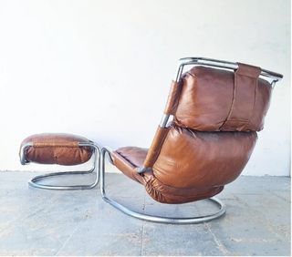 Sillón italiano con otomana. Vintage, 70s