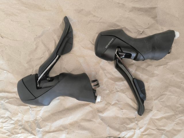 Manetes/Manetas: Shimano ST-RS405 R&L