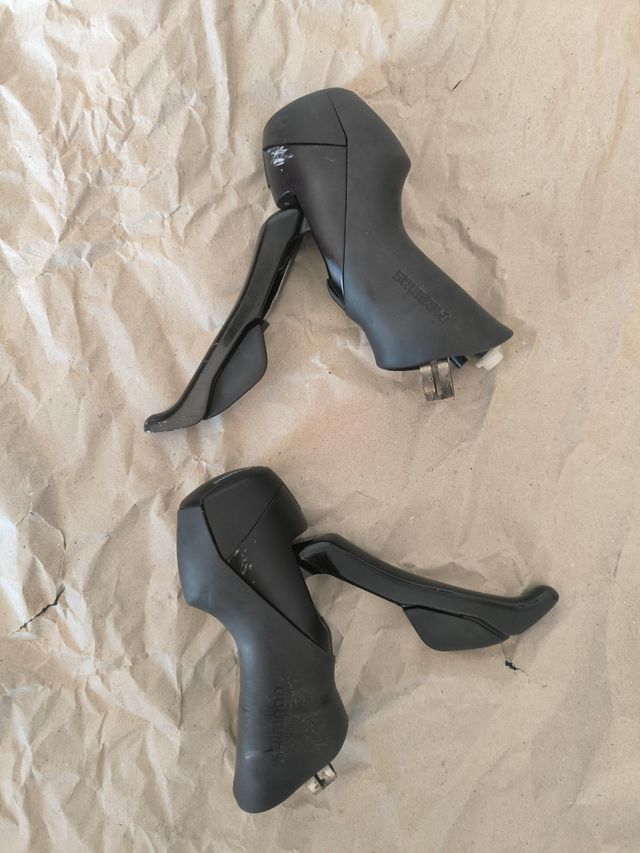 Manetes/Manetas: Shimano ST-RS405 R&L