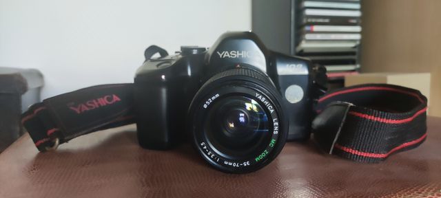 YASHICA 109 multi program vintage