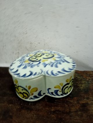 LIQUIDACIÓN Joyero corazón porcelana azul blanco