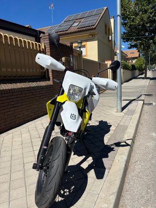 Husqvarna 701 Supermoto 2022 - 14000km
