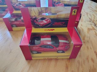 7 Modellini Ferrari V-Power 1:38