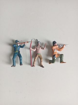 3 Figuras PVC Oeste Comansi