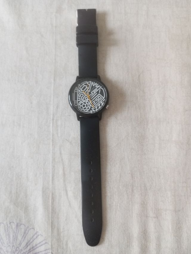 Reloj Guess negro de mujer