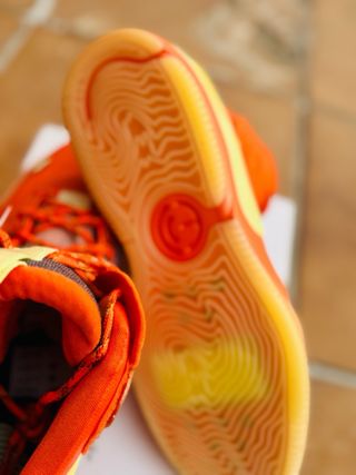 Zapatillas Nike Air Deldon Naranja