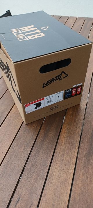 Casco Leatt MTB modelo Stealth talla S 51- 55 cm