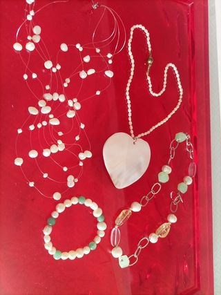 Collares y pulsera perlas cultivadas