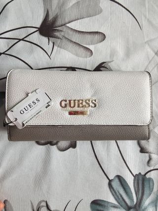 Cartera Guess Beige y Blanca