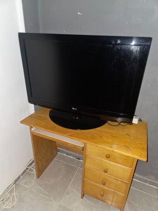 TV LG 42" - Pantalla negra