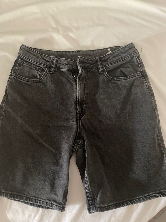 pantalón vaquero negro