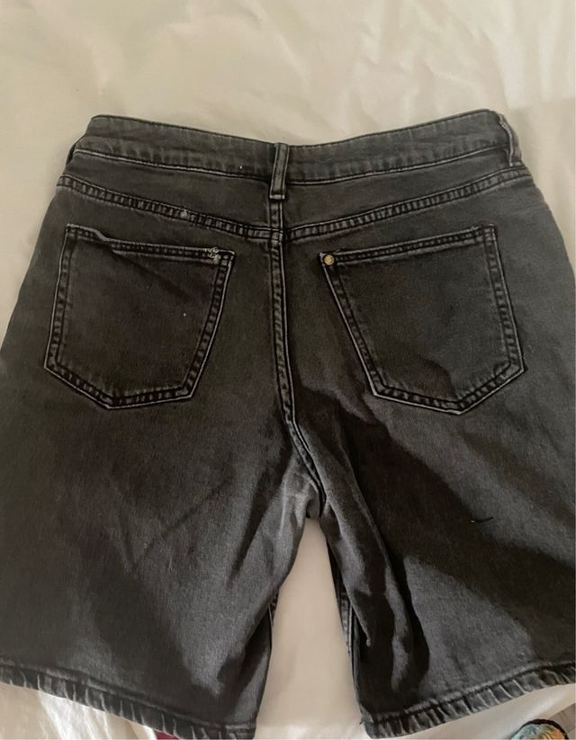 pantalón vaquero negro
