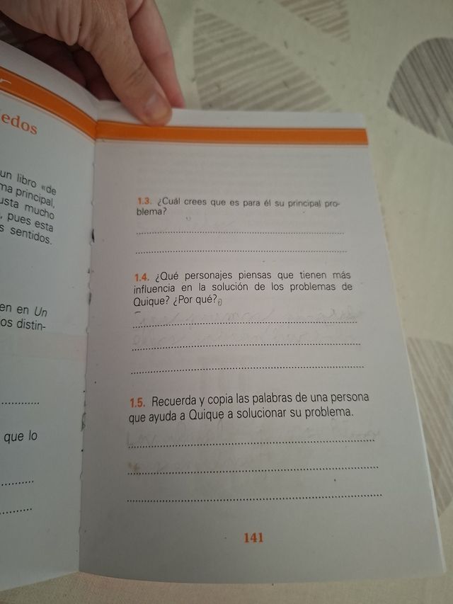 Un puñado de miedos (Altamar / Open Sea) (Spani...