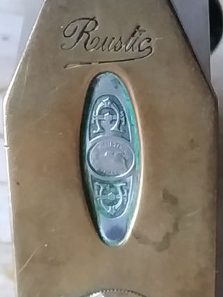 Encendedor, mechero antiguo.