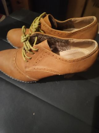 Zapatos marrones mujer