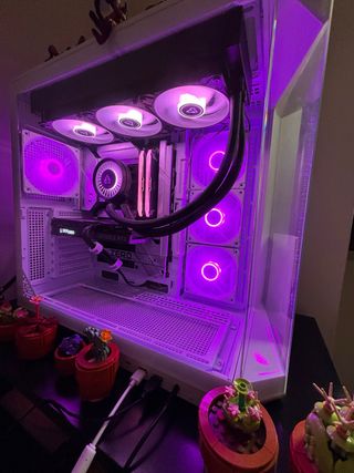 PC Gaming Assemblato - Bianco Viola