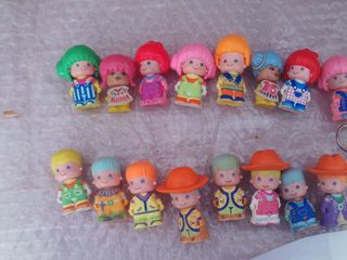 22 Muñecos Pin y Pon: 10 Niñas + 12 Niños