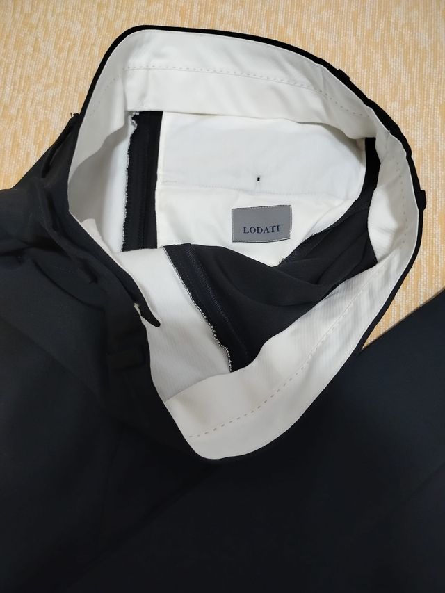 TRAJE CABALLERO NEGRO TALLA 44.