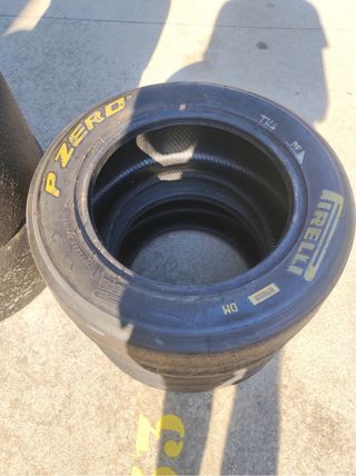 Pirelli amarilla F3 