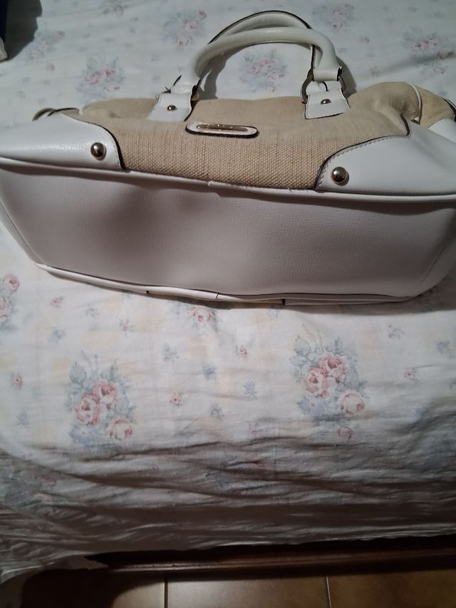 Borsa a mano di tessuto della Carpisa 