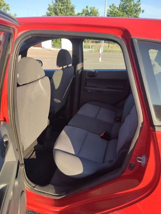 Mitsubishi Colt 2005