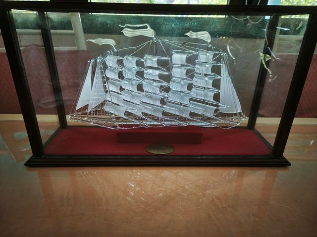 Barco velero cristal