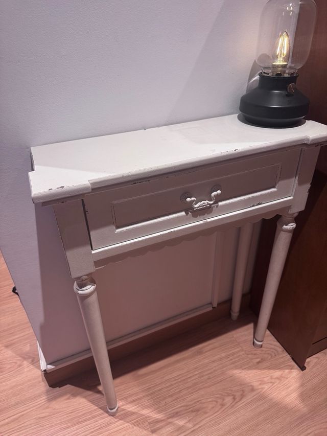 Mesita auxiliar antigua