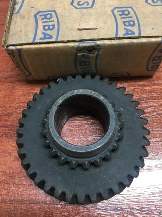 Piñon 2a Velocidad Seat 600 y 600D de 37 Dientes
