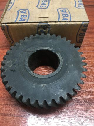 Piñon 2a Velocidad Seat 600 y 600D de 37 Dientes