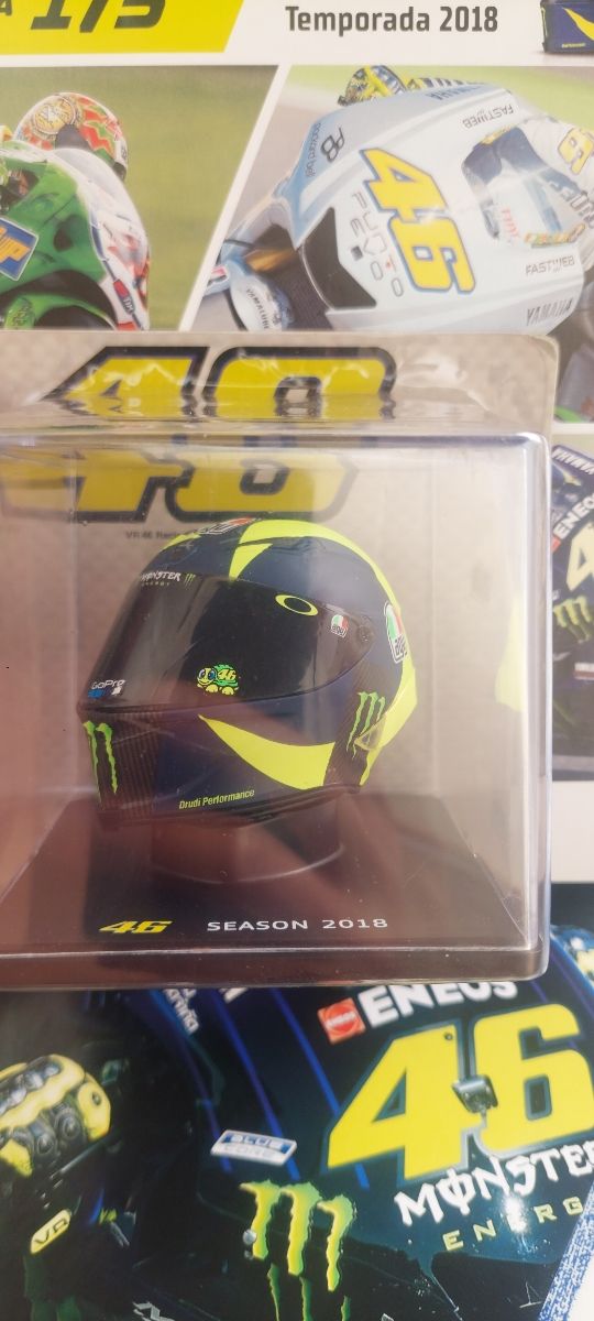 Casco Valentino Rossi 1:5 AGV 2018