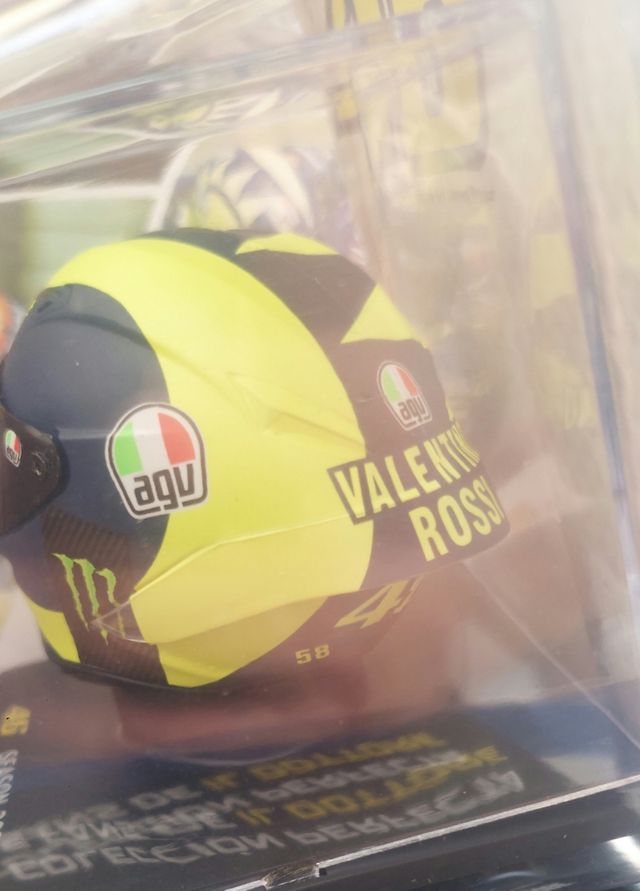 Casco Valentino Rossi 1:5 AGV 2018