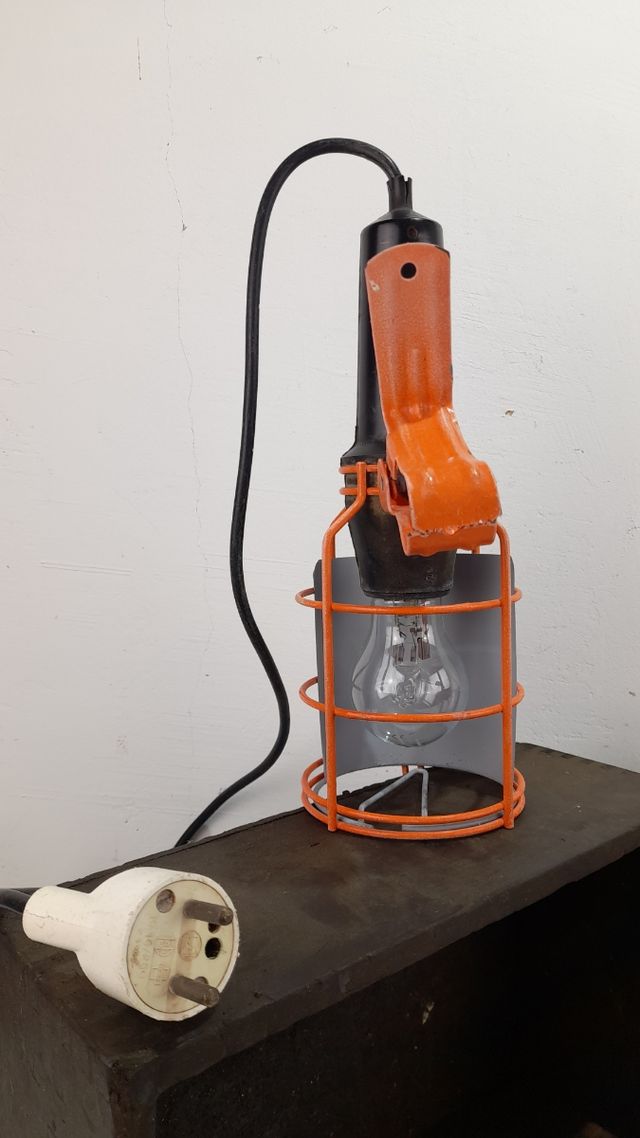 Lampada officina vintage arancio-nera